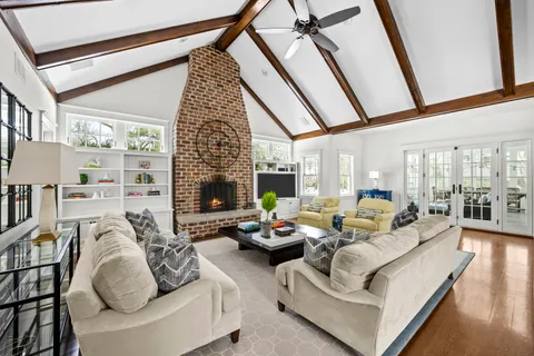 $4,500,000 | 140 Birch Street, Winnetka, IL 60093