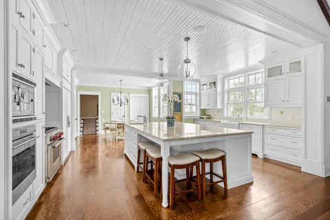 $4,500,000 | 140 Birch Street, Winnetka, IL 60093