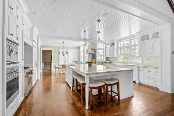$4,500,000 | 140 Birch Street, Winnetka, IL 60093