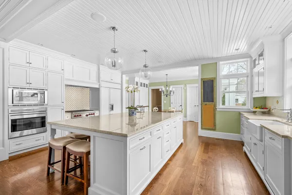 $4,500,000 | 140 Birch Street, Winnetka, IL 60093