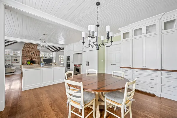 $4,500,000 | 140 Birch Street, Winnetka, IL 60093