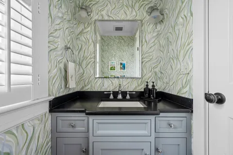 $4,500,000 | 140 Birch Street, Winnetka, IL 60093