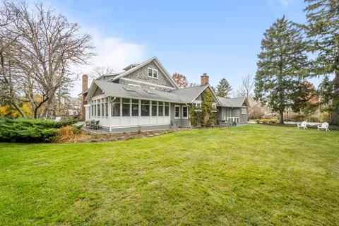 $4,500,000 | 140 Birch Street, Winnetka, IL 60093