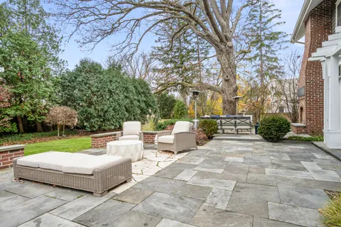 $4,500,000 | 140 Birch Street, Winnetka, IL 60093