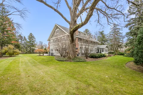 $4,500,000 | 140 Birch Street, Winnetka, IL 60093