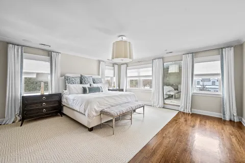 $4,500,000 | 140 Birch Street, Winnetka, IL 60093