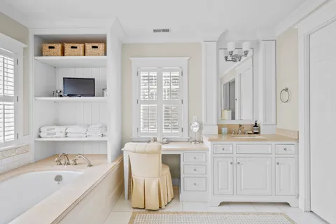 $4,500,000 | 140 Birch Street, Winnetka, IL 60093