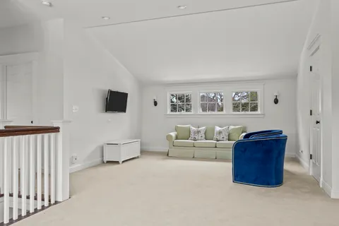 $4,500,000 | 140 Birch Street, Winnetka, IL 60093