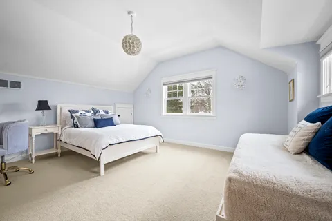 $4,500,000 | 140 Birch Street, Winnetka, IL 60093