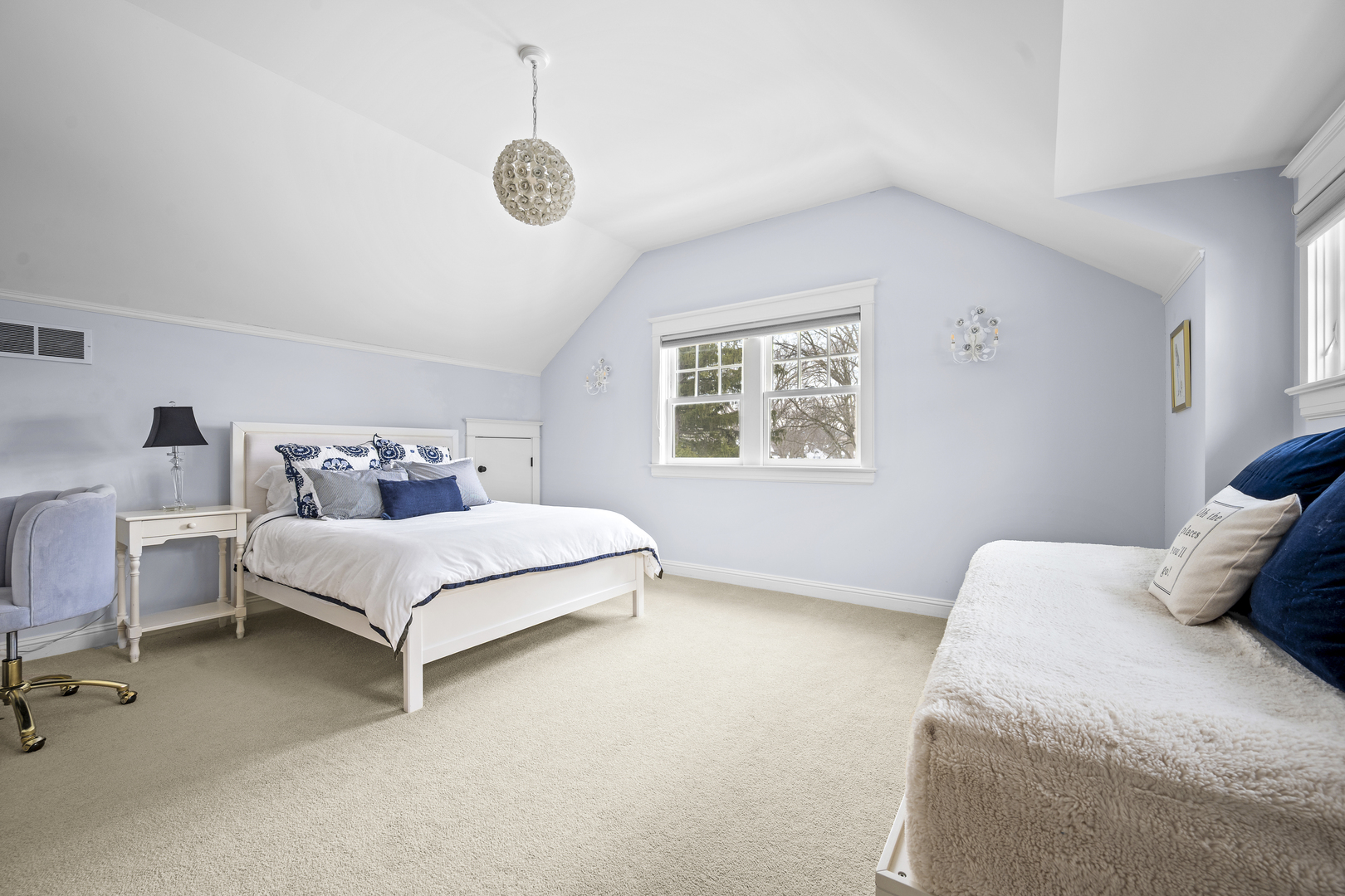 140 Birch Street Winnetka, IL 60093 - Photo 60 of 78 a bedroom with a bed and a window