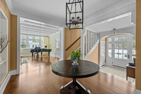 $4,500,000 | 140 Birch Street, Winnetka, IL 60093