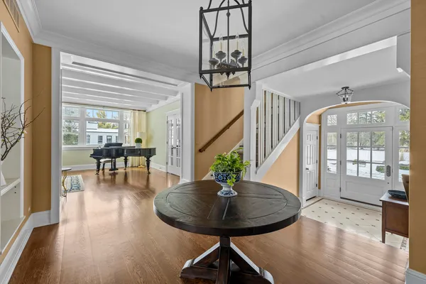 $4,500,000 | 140 Birch Street, Winnetka, IL 60093