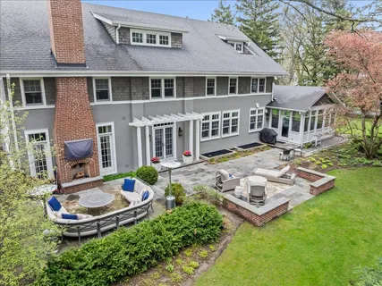 $4,500,000 | 140 Birch Street, Winnetka, IL 60093