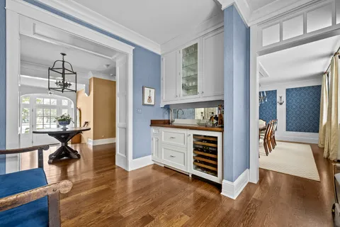 $4,500,000 | 140 Birch Street, Winnetka, IL 60093