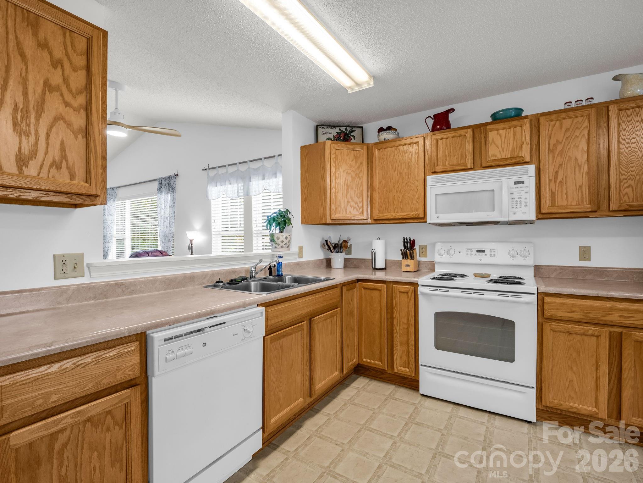 1706 Deermouse Way Hendersonville, NC 28792 - Photo 6 of 45