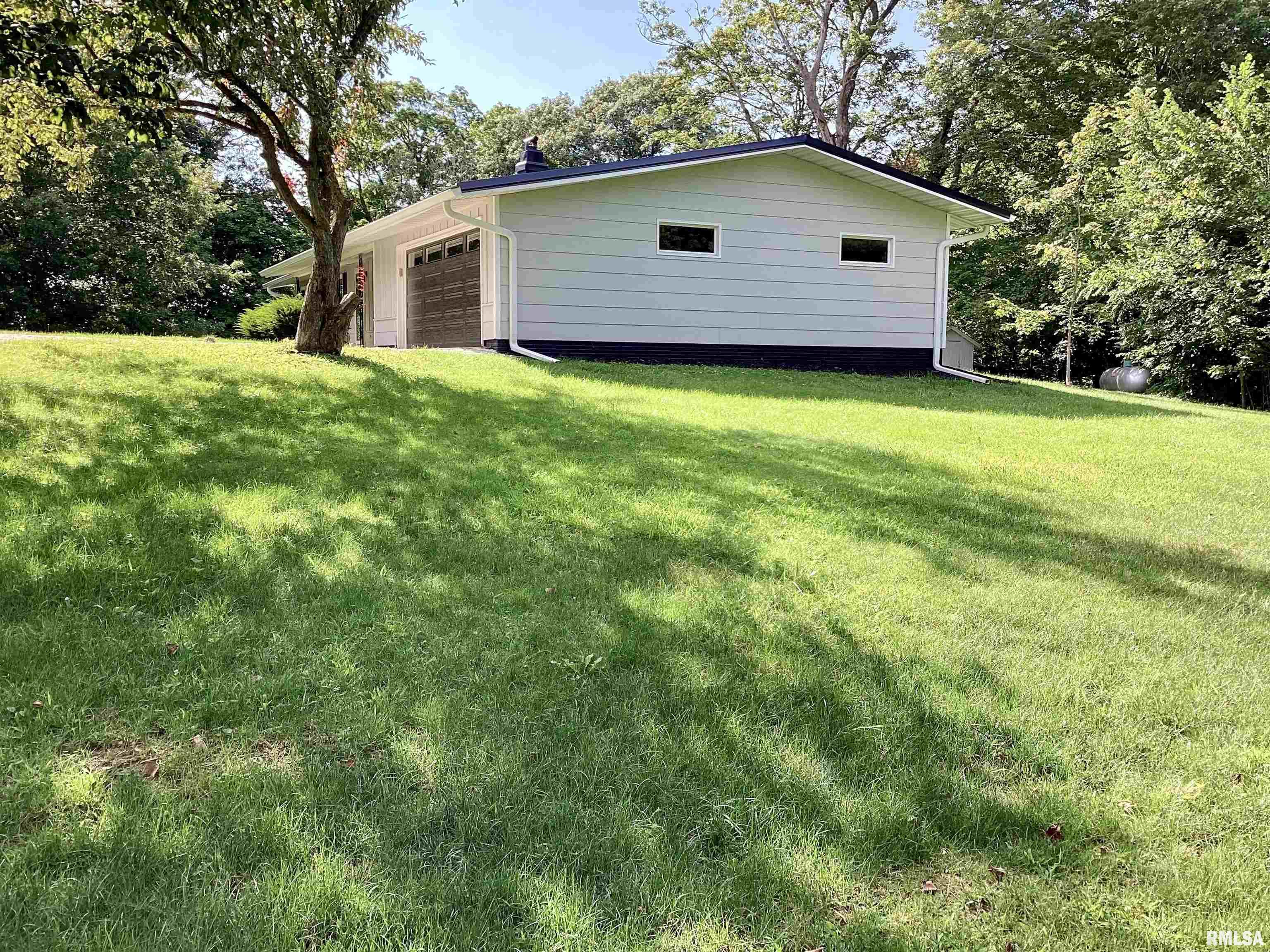 23040 East Ryer Road Farmington, IL 61531 - Photo 15 of 58