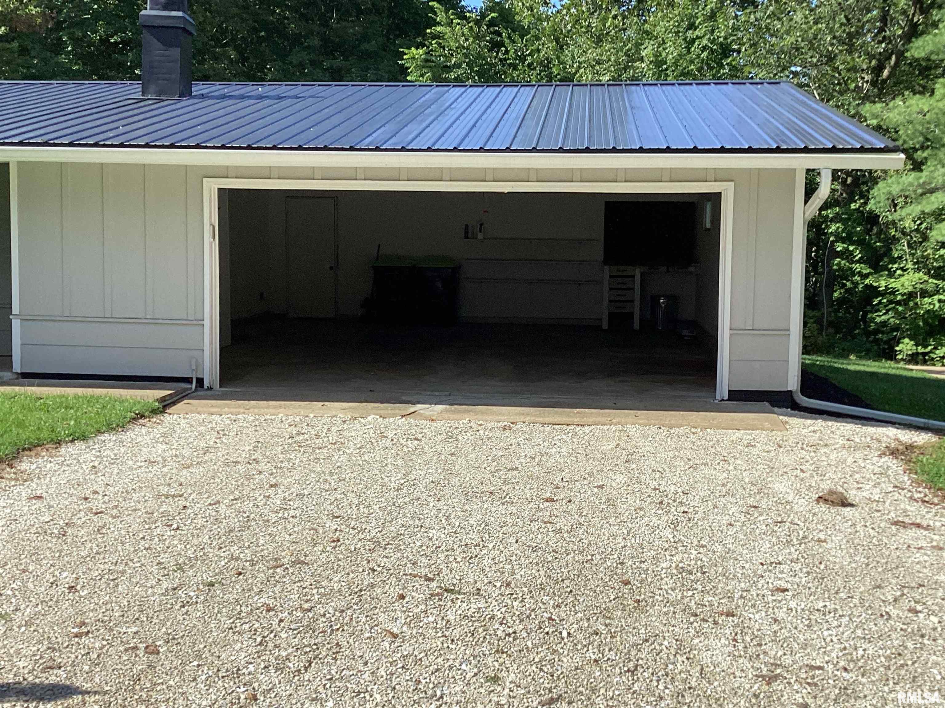 23040 East Ryer Road Farmington, IL 61531 - Photo 19 of 58
