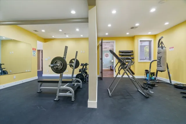 $289,000 | 935 La Posada Drive, Unit 158, Austin, TX 78752