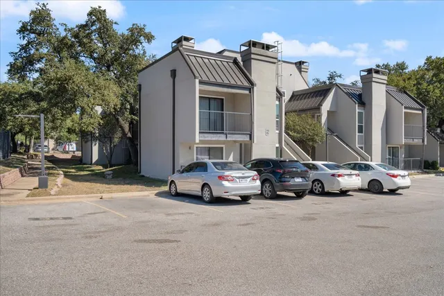 $289,000 | 935 La Posada Drive, Unit 158, Austin, TX 78752