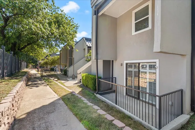 $289,000 | 935 La Posada Drive, Unit 158, Austin, TX 78752