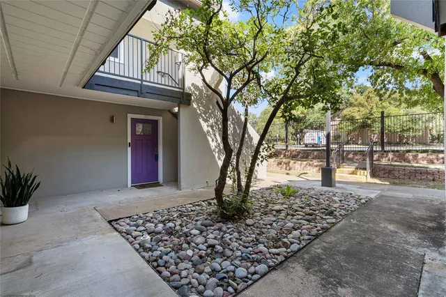 $289,000 | 935 La Posada Drive, Unit 158, Austin, TX 78752