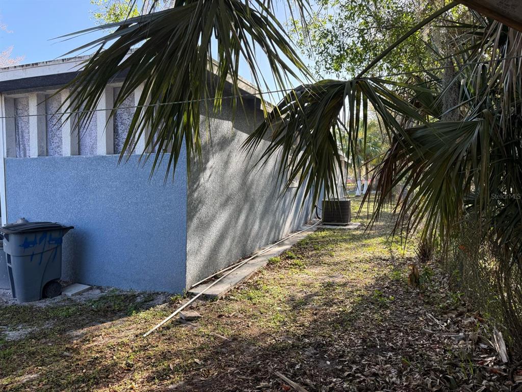 414 Spring Avenue Arcadia, FL 34266 - Photo 11 of 36 a view of backyard and trees