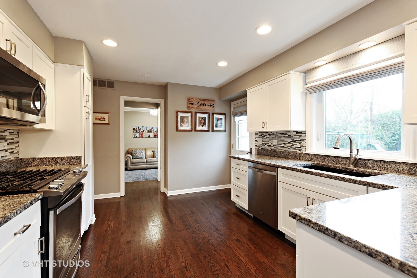 149 Riverside Drive Northfield, IL 60093 - Photo 5 of 15