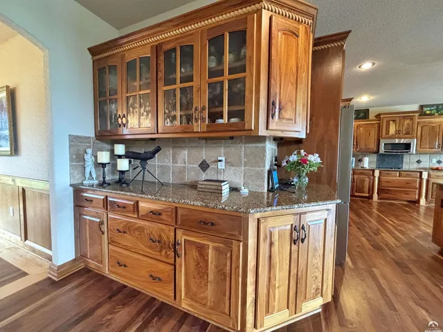 $1,395,000 | 1824 North 700 Road, Baldwin City, KS 66006