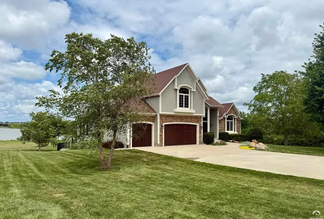 $1,395,000 | 1824 North 700 Road, Baldwin City, KS 66006