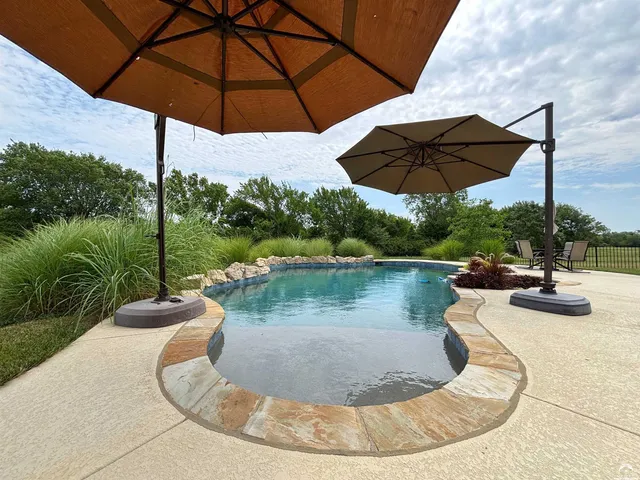 $1,395,000 | 1824 North 700 Road, Baldwin City, KS 66006