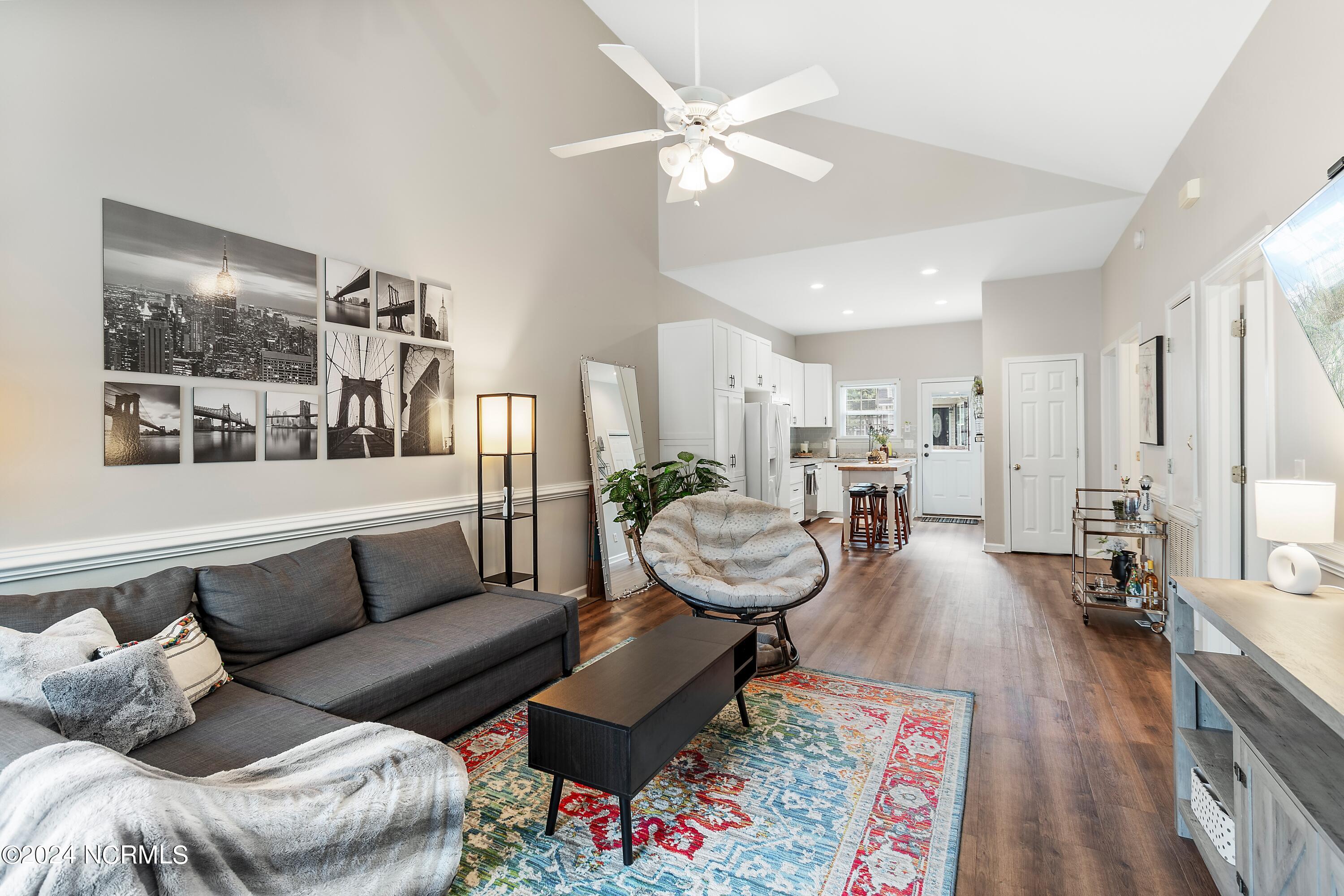 255 Beasley Road, Unit B Wilmington, NC 28409 - Photo 2 of 27 255BBeasleyRd - 15
