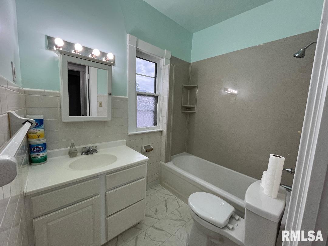 216 North 18th Street Quincy, IL 62301 - Photo 19 of 22