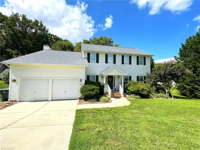 $439,900 | 3019 Grasmere Drive, Greensboro, NC 27410