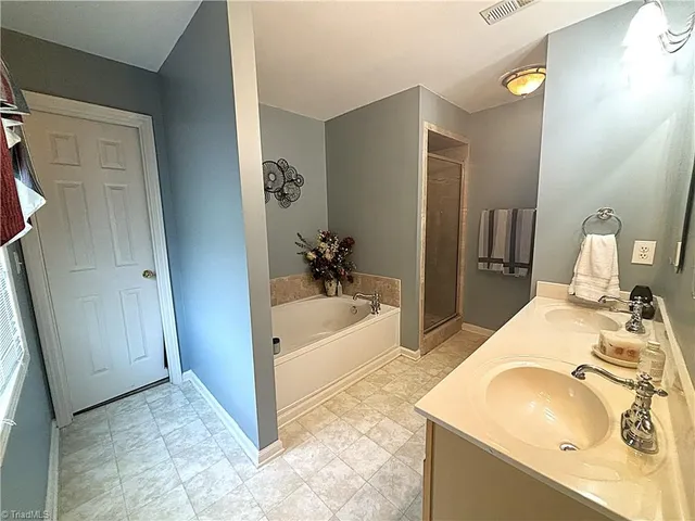 $439,900 | 3019 Grasmere Drive, Greensboro, NC 27410