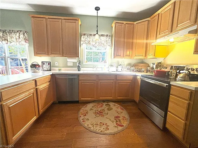 $439,900 | 3019 Grasmere Drive, Greensboro, NC 27410