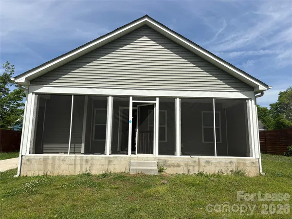 $2,000 | 301 Goff Street, Charlotte, NC 28208