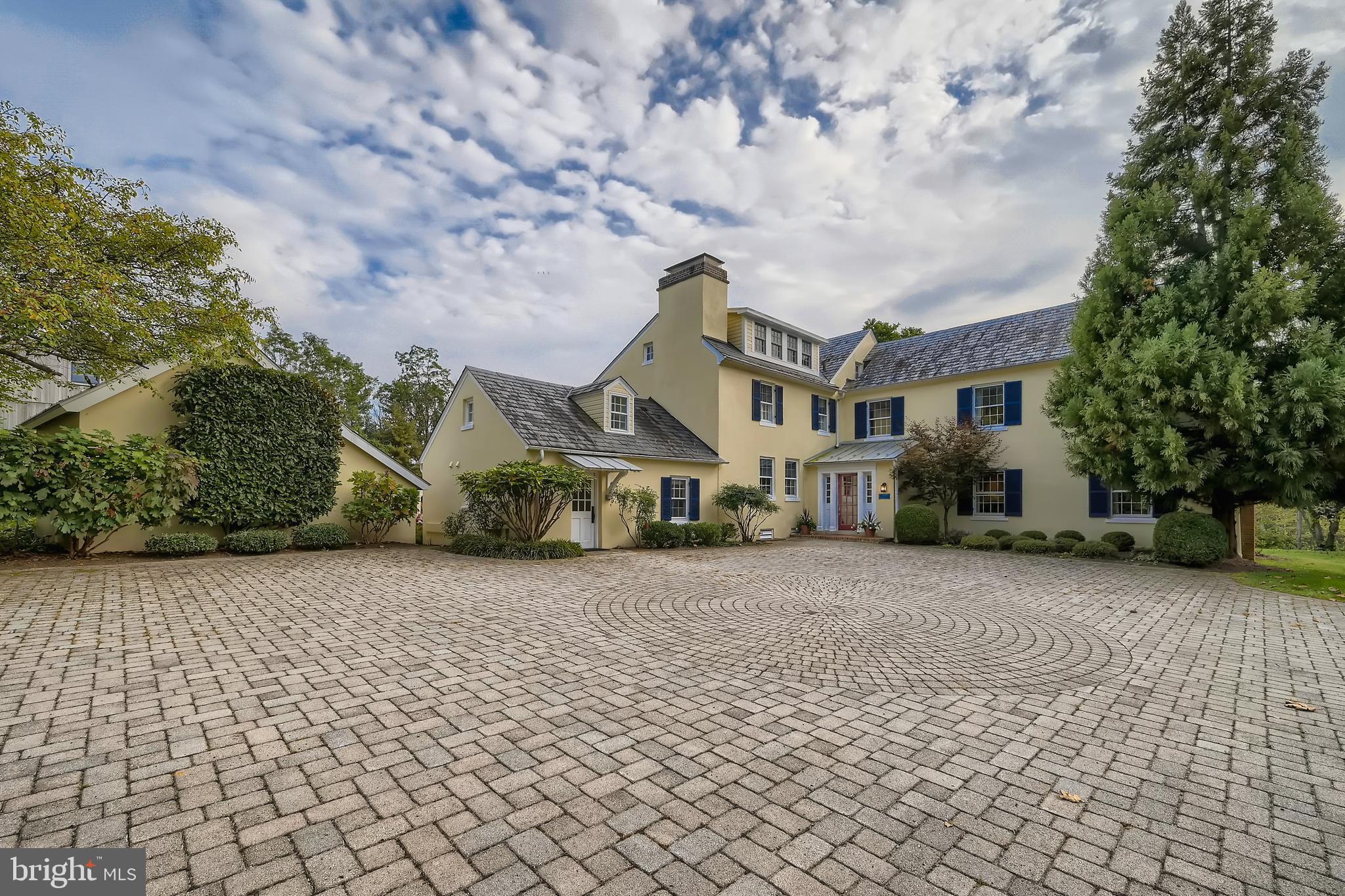 Beautifully restored & updated Hunt Valley estate