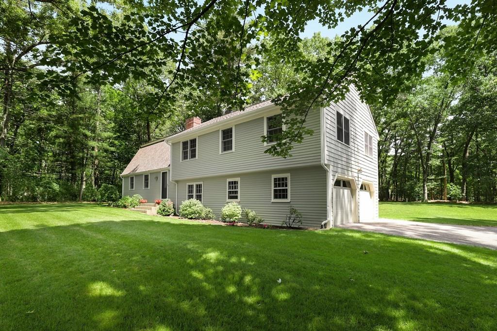 4 Campbell Road Wayland, MA 01778 - Photo 3 of 40