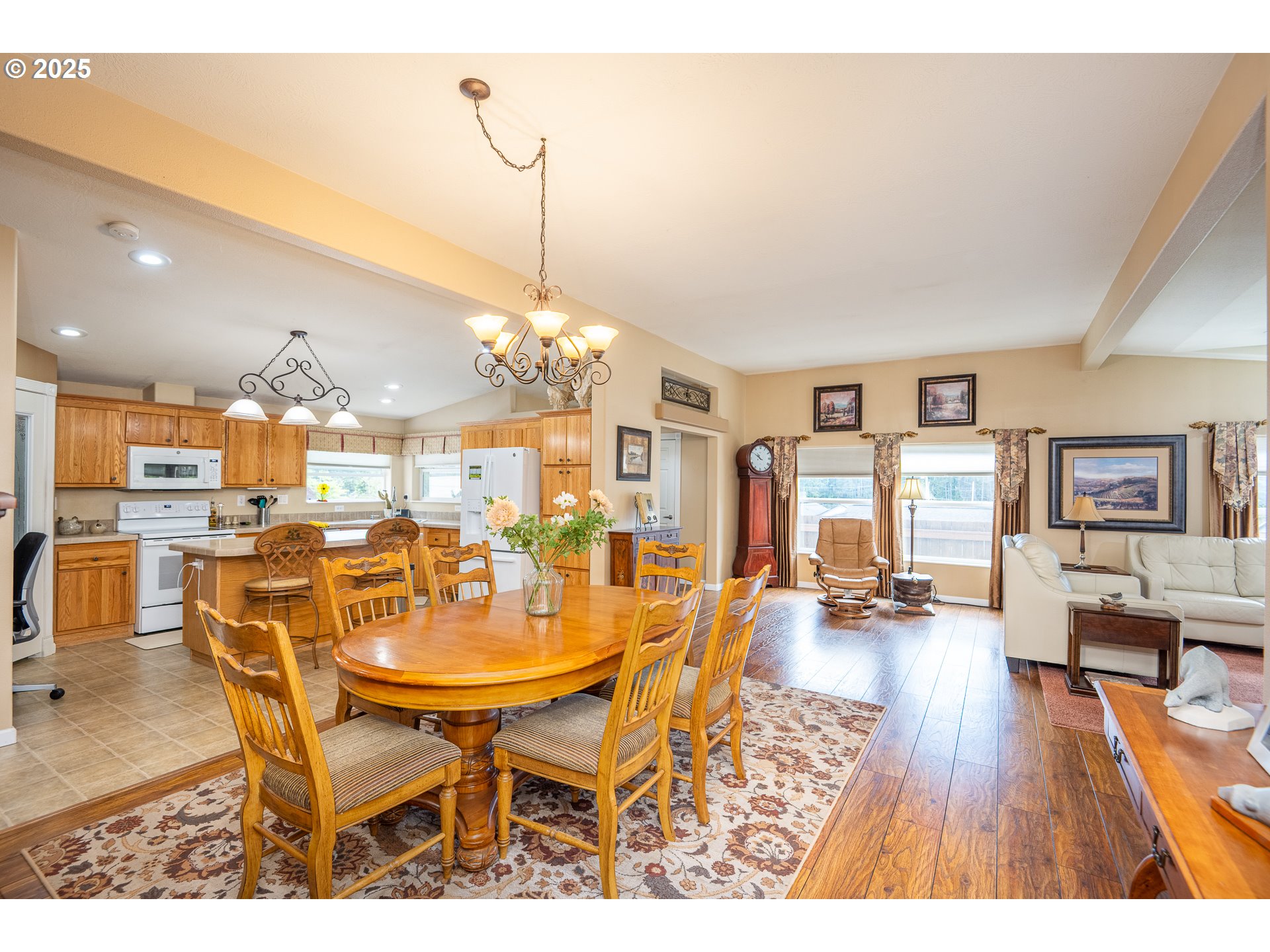 1710 Kristi Loop Lakeside, OR 97449 - Photo 15 of 43