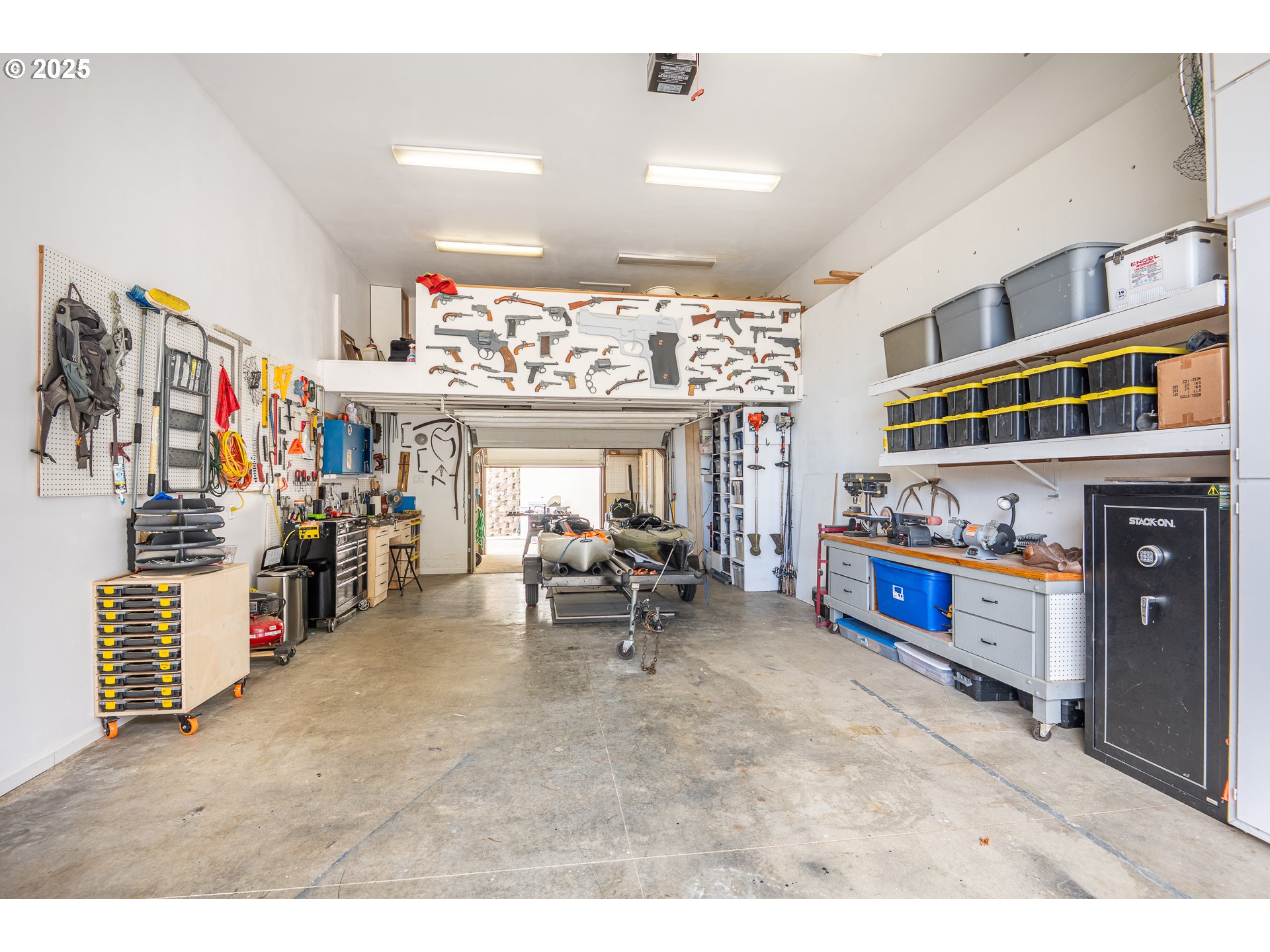 1710 Kristi Loop Lakeside, OR 97449 - Photo 34 of 43 Shop