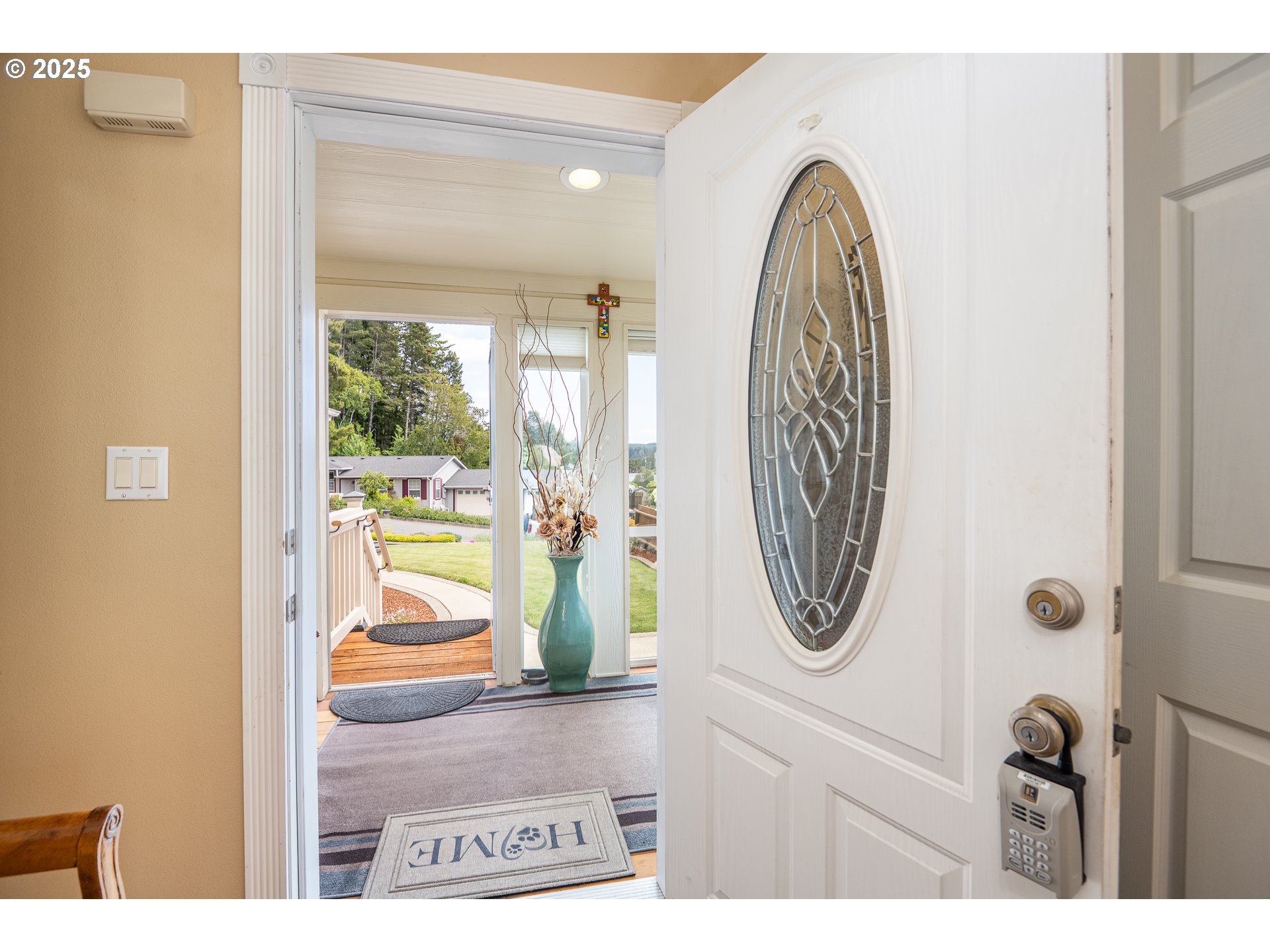 1710 Kristi Loop Lakeside, OR 97449 - Photo 5 of 43