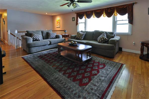 7 Pamela Road Natick, MA 01760 - Photo 4 of 24 Gallery Image 4