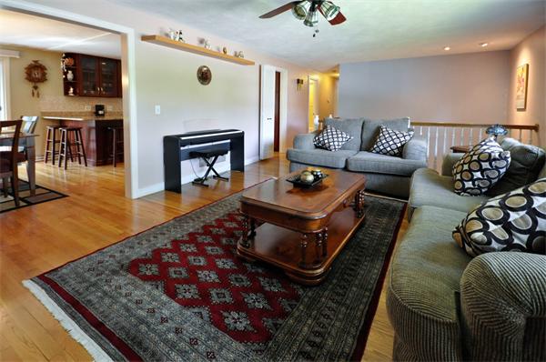 7 Pamela Road Natick, MA 01760 - Photo 5 of 24 Gallery Image 5