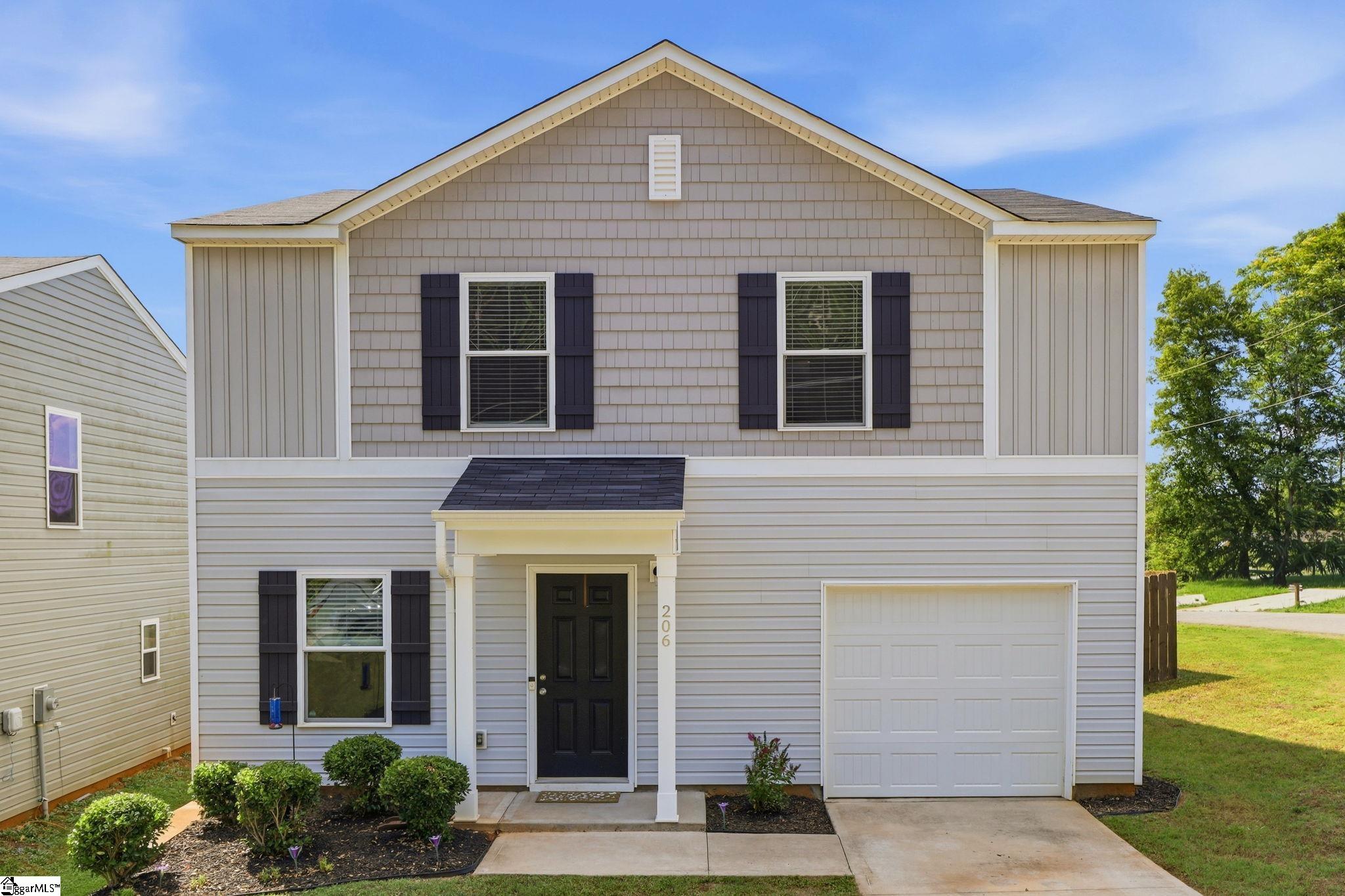 206 Christopher Street Duncan, SC 29334 - Photo 1 of 35