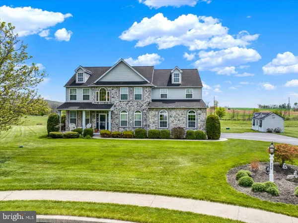 $629,900 | 404 Southfield Drive, Oley, PA 19547