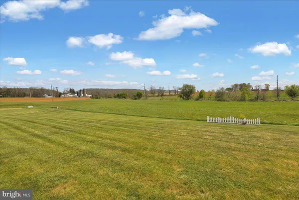 $629,900 | 404 Southfield Drive, Oley, PA 19547