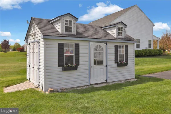 $629,900 | 404 Southfield Drive, Oley, PA 19547