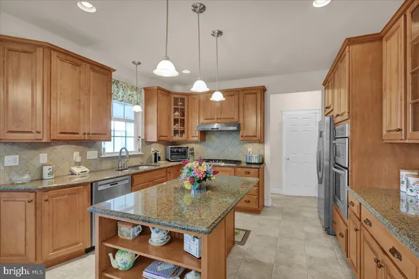$629,900 | 404 Southfield Drive, Oley, PA 19547