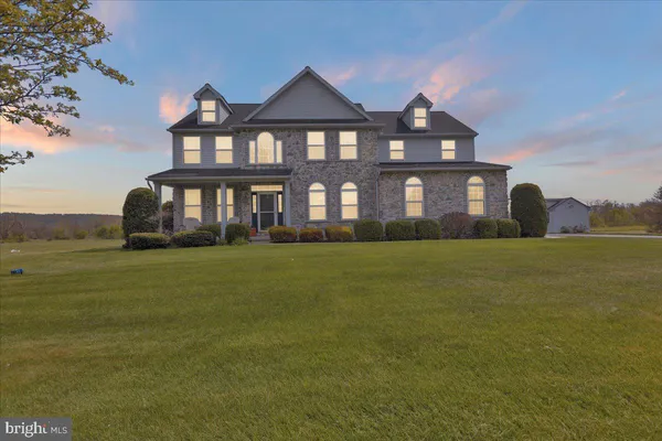 $629,900 | 404 Southfield Drive, Oley, PA 19547