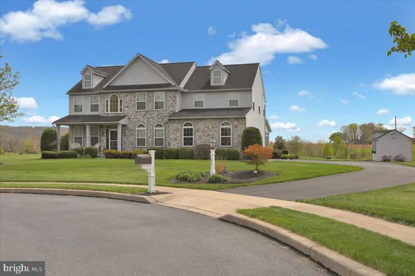 $629,900 | 404 Southfield Drive, Oley, PA 19547